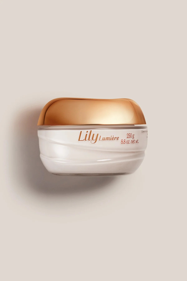 Lily Lumière Satin Body Cream