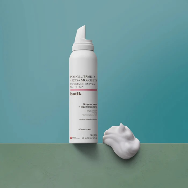 Botik Polyglutamic + Rosehip Nourishing Cleansing Foam